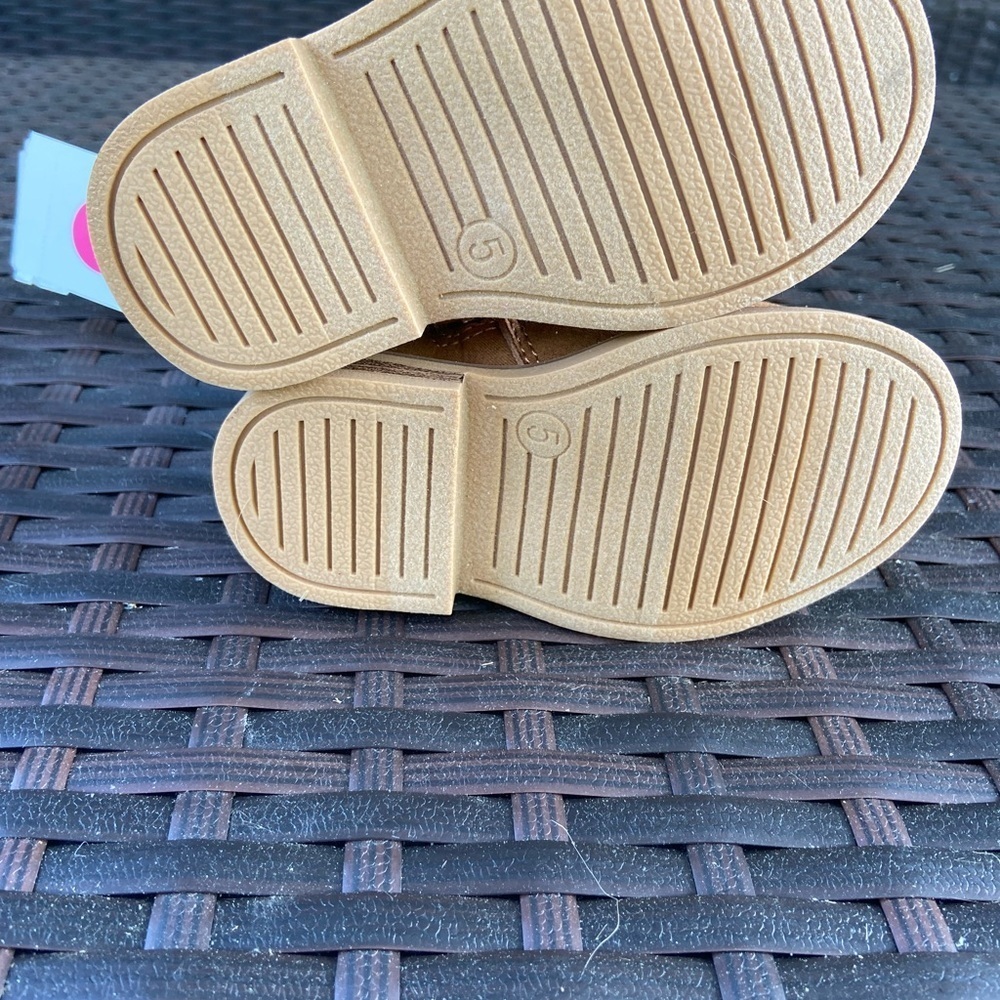NWT Cat & Jack Tan Kids Boots - Picture 4 of 4